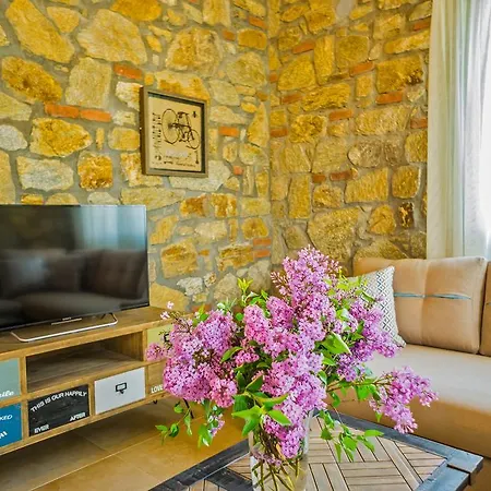 Mediterraneo Luxury Halkidiki * Vurvurú